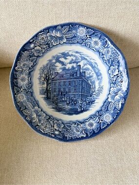 Wedgwood Liberty Blue Floral Transferware Bowl “Fraunces Tavern” Made in England